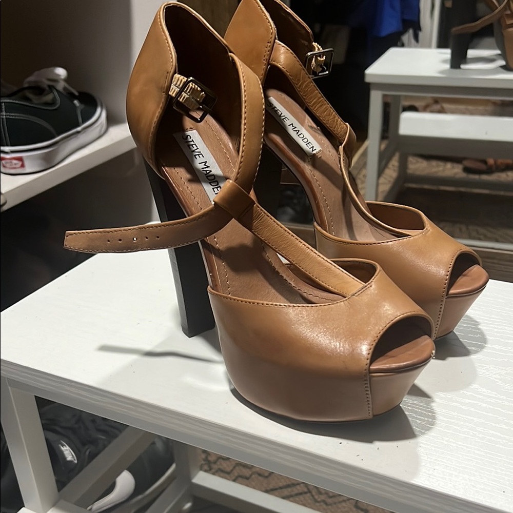 Steve Madden Tan Platform Heels with Ankle Strap